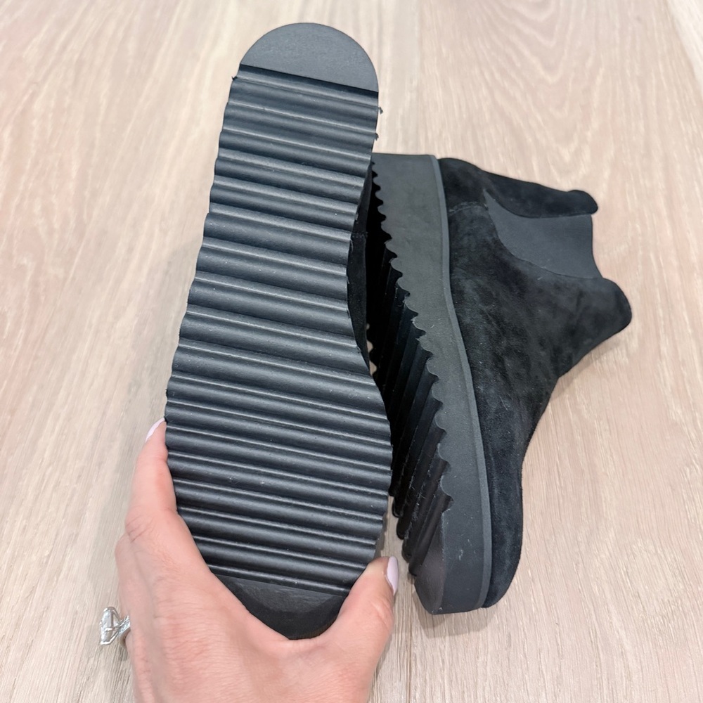 Amalfi Black Suede Chukka Boots - Picture 4 of 6